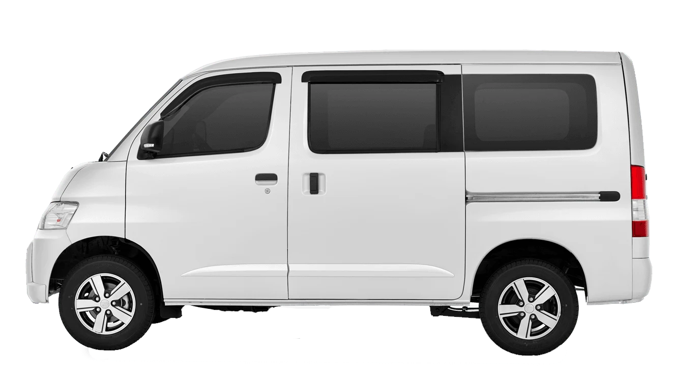 Daihatsu GranMax Minibus 4