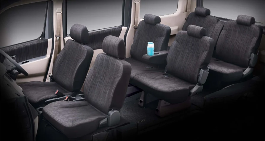2nd Row Arm Rest With Bottle Holder