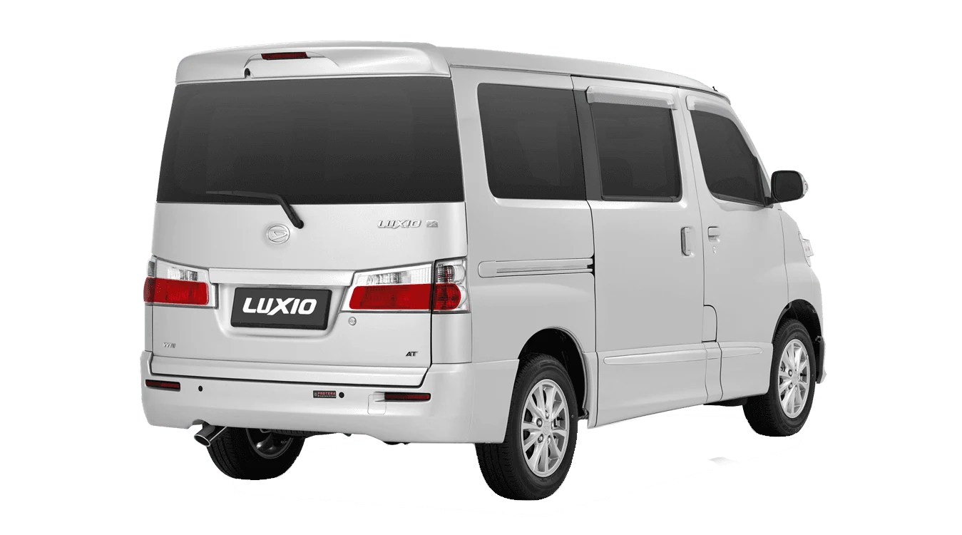 Daihatsu Luxio 8