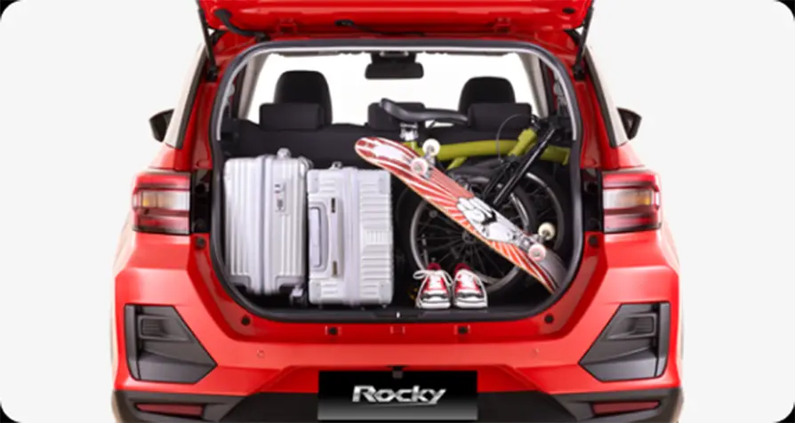Spacious Luggage Room (369 L)