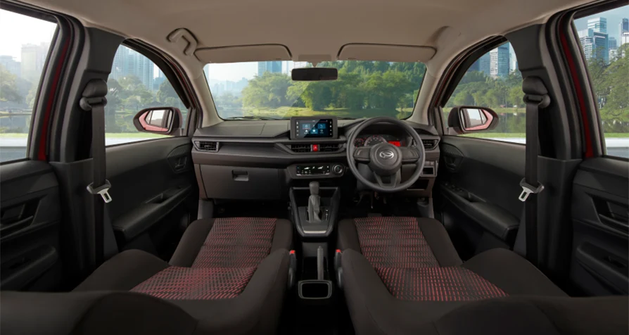 Daihatsu Ayla - Interior